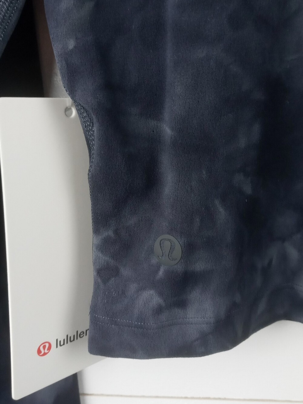 Lululemon Women's size 8 black tie dye all aligned mock neck long sleeve workout - Picture 7 of 10